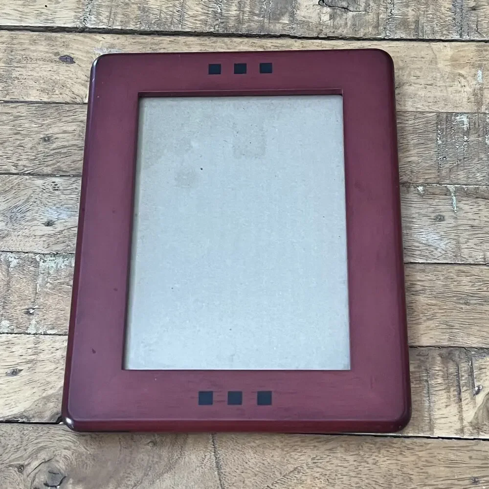 Fetco Picture Frame 5 x 7 Tri-Dowel-Red Free Standing